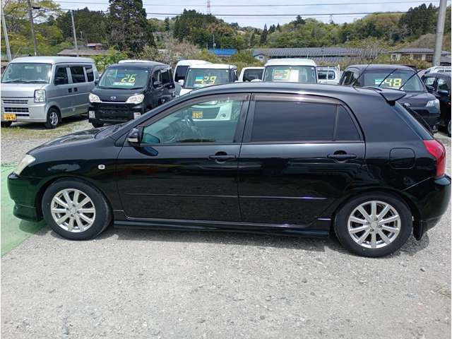 どこぞの車達とは違いPCD100の4穴を履くのでホイールは選び放題ですね。人権ある4穴と違って100の5穴とかなんかもう86BRZくらいかしらという感じですからコンパクトなホイールはなかなか選ぶのが難しいです。