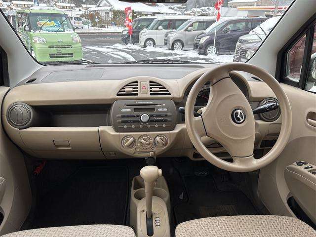 運転しやすいインパネ周りです。見やすいレイアウトで快適なドライブをサポート☆