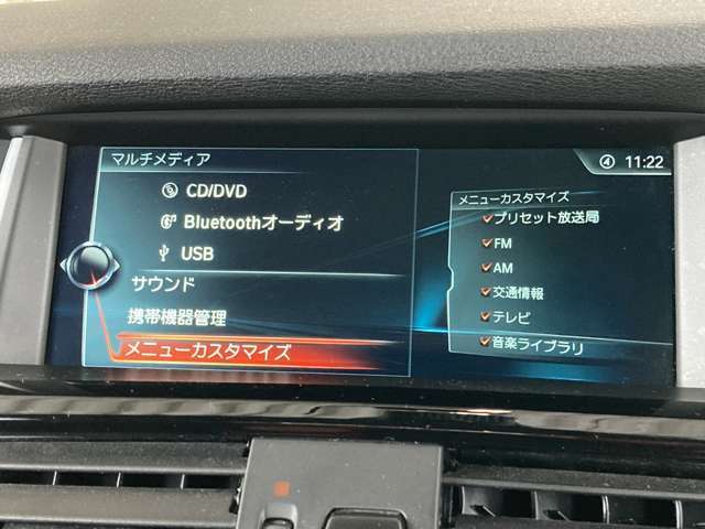 便利なバックビューカメラを装備し、駐車が苦手な方でも安心していただける装備です。