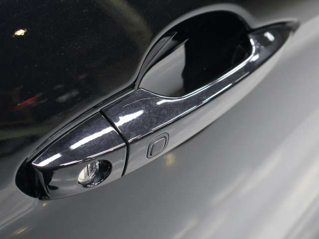 お越しの際は多摩ニュータウン通り沿い、大栗川橋南交差点近くの看板が目印です☆