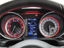 通常の分割払いはもちろんのこと、新車登録から1年6カ月以内のお車に限りご利用いただける残価設定クレジット、かえるプランもご用意しております。