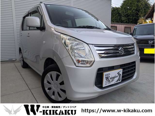 年式相応の小傷がありますが、目立った大きな傷はありません。