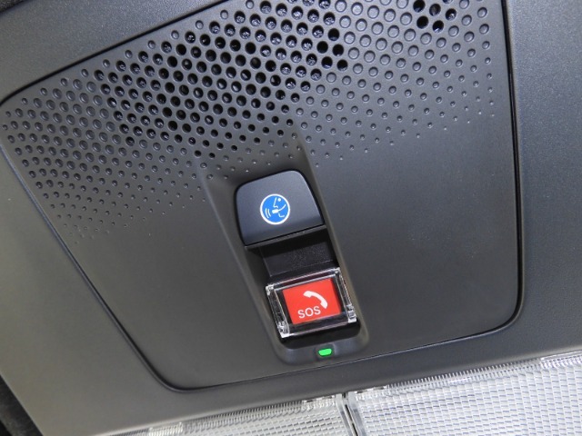 新世代コネクテッド技術「Honda CONNECT」搭載。緊急時にオペレーターのサポートを受けることも可能です。