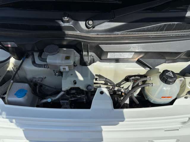 国土交通省認証の自社工場を完備しております。ご納車後のメンテナンスもお任せ下さい。