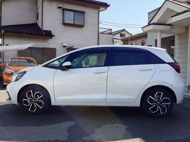 純正9型ナビTV　バックカメラ　ホンダセンシング　衝突軽減　レーダークルーズ　レーンキープ　ハーフレザーシート　LEDヘッド　前後コーナーセンサー　スマートキー　純正アルミ　純正前後ドラレコ　禁煙車