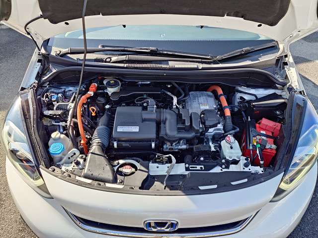 純正9型ナビTV　バックカメラ　ホンダセンシング　衝突軽減　レーダークルーズ　レーンキープ　ハーフレザーシート　LEDヘッド　前後コーナーセンサー　スマートキー　純正アルミ　純正前後ドラレコ　禁煙車