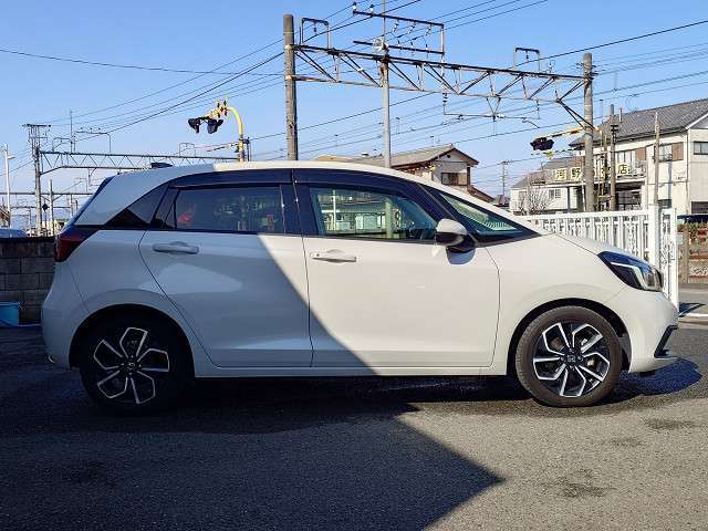 純正9型ナビTV　バックカメラ　ホンダセンシング　衝突軽減　レーダークルーズ　レーンキープ　ハーフレザーシート　LEDヘッド　前後コーナーセンサー　スマートキー　純正アルミ　純正前後ドラレコ　禁煙車