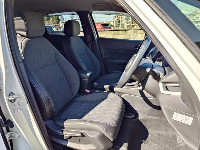 純正9型ナビTV　バックカメラ　ホンダセンシング　衝突軽減　レーダークルーズ　レーンキープ　ハーフレザーシート　LEDヘッド　前後コーナーセンサー　スマートキー　純正アルミ　純正前後ドラレコ　禁煙車