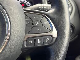 ●レーダークルーズコントロール：前の車との車間距離を一定にとりつつ、一定速度で自動走行してくれる次世代のクルーズコントロール！主に高速道路や自動車専用道路で使用する便利な機能です！