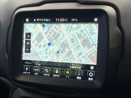 ●純正ナビ:一体感のあるナビは、高級感ある車内を演出してくれます。オーディオ機能も充実しておりますので、運転もより楽しめます♪