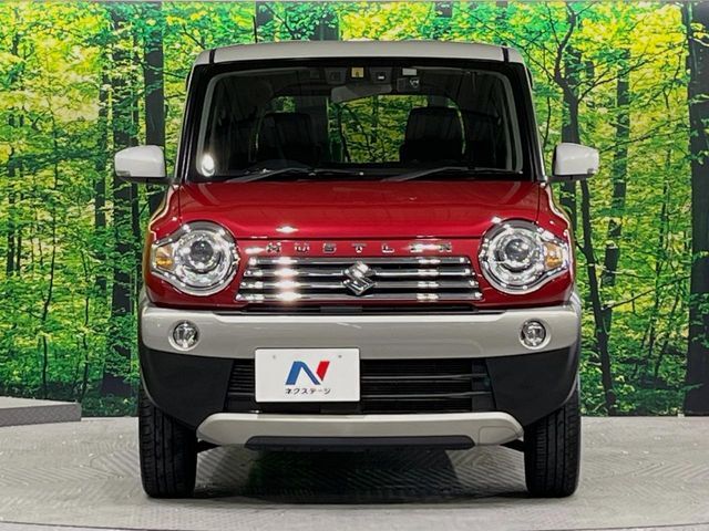 弊社では、全車『修復歴なし』のお車のみ取り扱っております。専任バイヤーによる厳選した仕入れの後、入庫後の車両チェックを行い、ネクステージが認定した高品質な中古車をご提供しております。