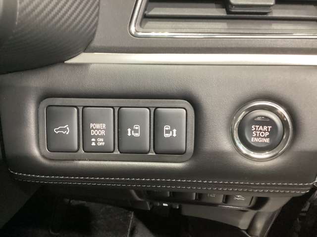 とっても便利な両側電動スライドドア☆★狭い場所でも大きく開放して乗り降りラクラク♪運転席のスイッチやリモコンキーでカンタン開閉操作★☆