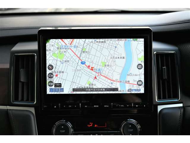 【ナビゲーション】ワイドで明るい液晶画面、簡単な操作方法、多機能ナビゲーション。知らない街でも安心です。