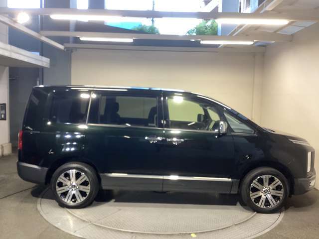 当店では全国へ輸送・納車をいたしております★輸送費用はお客様のお住まいや車種によって異なりますのでお気軽にお問い合わせください。