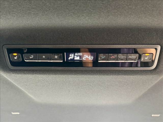 【後席オートエアコン・シートヒーター】運転席助手席のみならず後席に乗る人への配慮がなされています。