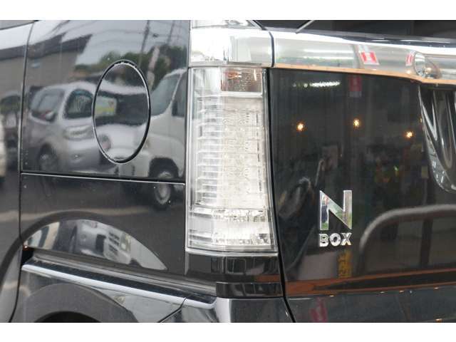 総額金額の中には法延車検二年、無料保証もすべて含んでおります！ご安心ください！しかし、車検が残っているお車に関しては今残っている車検のままのお渡しとなります。直通TEL0569-84-1338