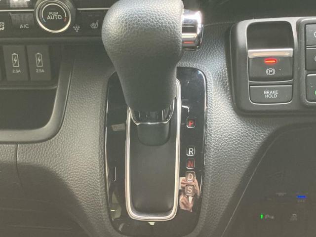 国産車から輸入車まで多様なお客様のニーズのお応えできるように、全国規模で豊富な在庫展開！車のことならWECARSへ！