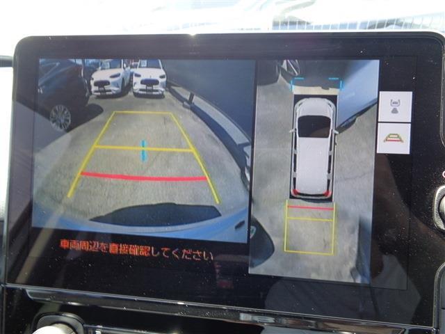 パノラミックビューモニター装備で車庫入れなどに便利です。