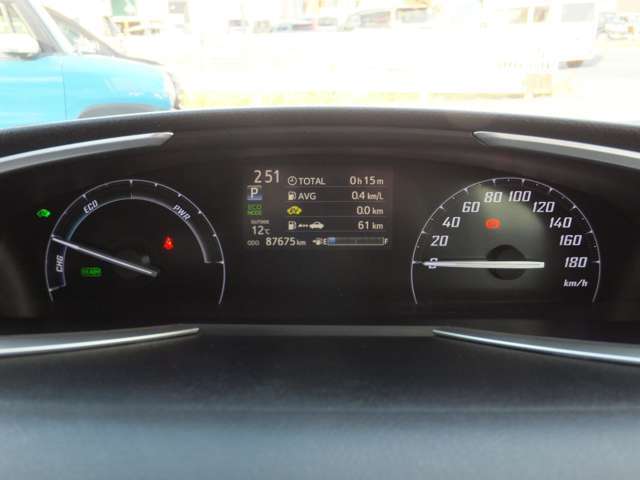 基本プラン以外にも、お客様のカーライフにあった多数のオプションプランをご用意しております。詳細につきましては、営業スタッフまでお問い合わせください。ドライブレコーダーなども取り扱っていますよー♪