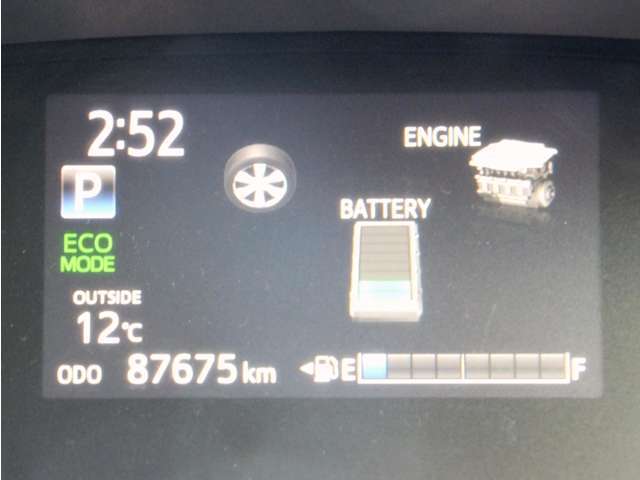 キズやへこみの修理もポイントエフにお任せください♪　ポイントエフでは、自社板金工場を保有しております。　数台の台車も完備♪もちろん無料です♪　お困りの際は、是非ご相談下さい！