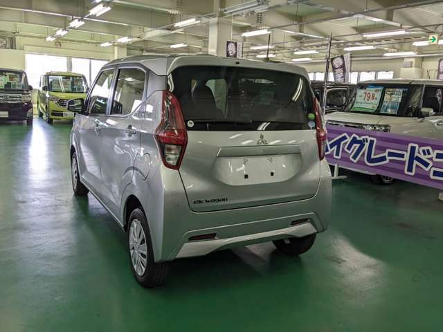 軽自動車はランニングコスト（維持費）が安く、大変乗りやすくなっております。