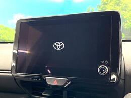 【8インチ　ディスプレイオーディオ】大画面のディスプレイはAppleCarPlayやAndroidAutoが利用可能。大きな画面でスマホナビアプリ等が利用いただけます♪