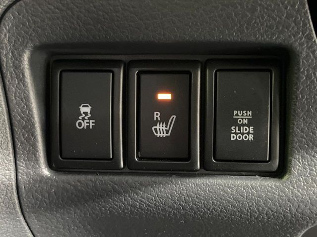 【シートヒーター】寒い日に重宝するシートヒーター！エアコンより早く温まってくれるので寒がりの人も安心ですね♪エアコンの温風は乾燥するから苦手、という方にもをおすすめです。
