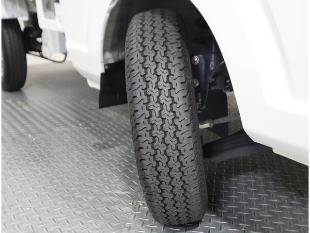 タイヤの溝もしっかり残っていますので、安心して走行可能です。