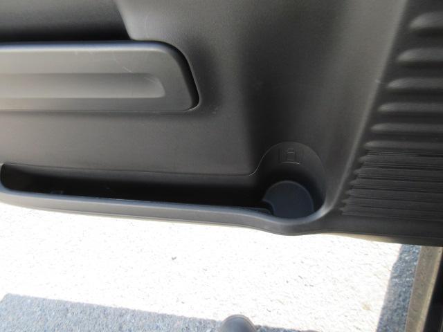 整備工場を併設しておりますのでご購入後の点検、車検、メンテナンス。もしもの時の故障修理ももちろん当店でOK！！ご購入後も安心です★