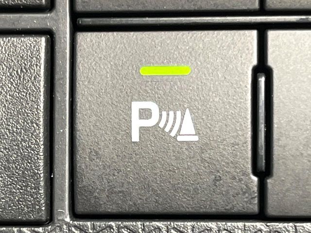 【クリアランスソナー】バンパーに付いたセンサーが障害物を検知！一定の距離に近づくとアラートで教えてくれます♪狭い駐車スペースや車庫入れ時も安心ですね☆