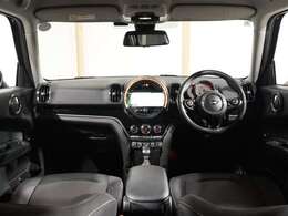 ■高年式、低走行、装備や価格に魅力があるなど、専門店の目線で厳選した高品質なミニのみ厳選し、約250台以上の新旧ミニの中からお気に入りの1台をお選びいただけます■マッチした1台がきっと見つかりますよ♪