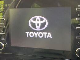 【ナビ機能付きディスプレイオーディオ】ナビ機能搭載の他、お持ちのスマートフォンと連携して、ナビやbluetoothでの音楽再生が可能です♪デザインはもちろん操作性も良好！