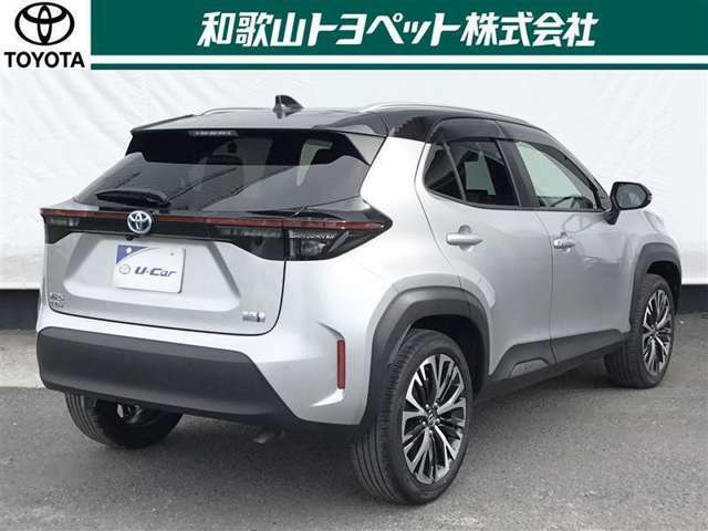 第3者機関「日本自動車査定協会」の車両状態証明書にて情報開示。一台ずつ内外装をチェック。安心のトヨペットU-Car！