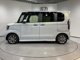 「自動車保険」と「あんしん特典」がひとつになったHondaのお店ならではの保険プランです。お客様のカーライフにより一層の安心をプラスします。