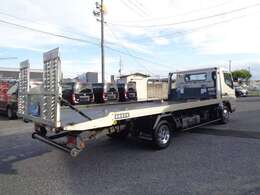 当店は販売だけでなく、買取にも力を入れています。古くなった軽トラ、小型、中型、トラック等、高価買取致します。是非お売り下さい。県外でも大歓迎です。お気軽にお電話下さい。