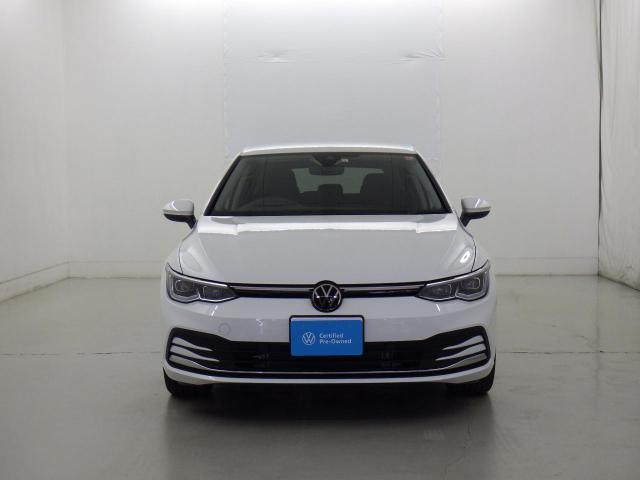 VWは小さな車も、大きな車も、平等です。クラスによって品質や安全性に差を付けない。ボディ剛性と精度、重厚なドアの音はどの車種も共通です。是非一度体感してみて下さい。