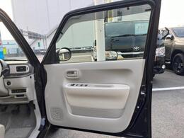 「この車の写真をもっと見たい」「状態が気になる」「この装備はついている？」どんな小さな疑問でもお気軽にお問い合わせください！