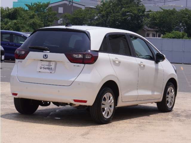 お立ち寄りいただく際は、事前にご連絡をお願いします。お目当てのお車が商談中や売約となることもございます。ご確認いただいてから、お立ち寄りください。