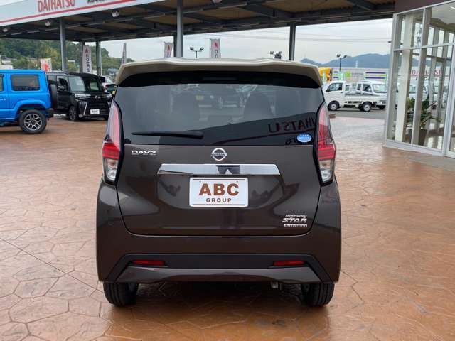 当社はメーカー指定ディーラーです。DAIHATSU：ダイハツ正規スーパーピットディーラー　SUZUKI：スズキ正規副代理店