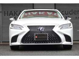 3眼フルLEDヘッドライト（オートライト・オートハイビーム）・シーケンシャルウィンカー・LEDポジショニングライト。
