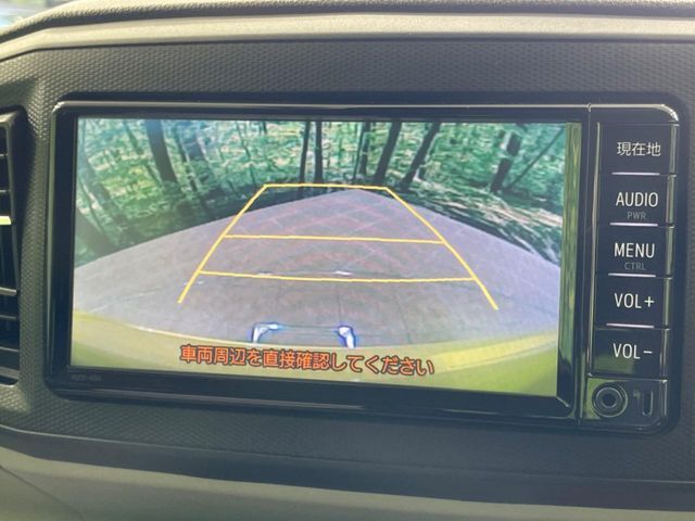【バックカメラ】駐車時に後方がリアルタイム映像で確認できます。大型商業施設や立体駐車場での駐車時や、夜間のバック時に大活躍！運転スキルに関わらず、今や必須となった装備のひとつです！