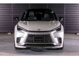 レクサスLBXクール4WD！モデリスタパッケージ　レーダークルーズコントロール付き！マークレビンソン搭載車　カラーヘッドアップディスプレイ機能付きで安心かつ快適なドライブを実現します。