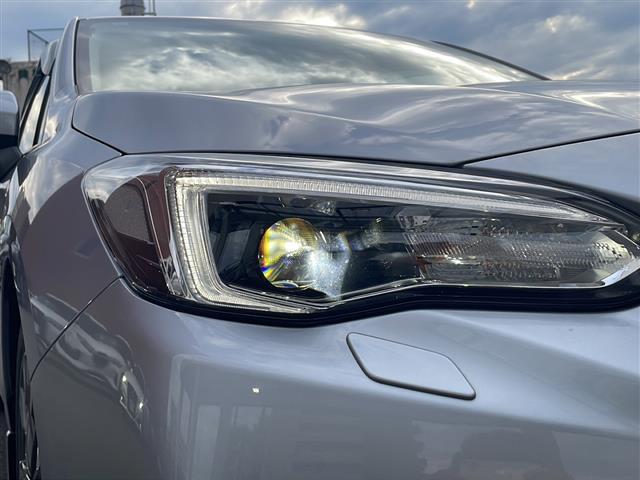 気になる車はすぐにお問い合わせください！画面右側の0066から始まる無料ダイヤルからお問い合わせ下さい！専門スタッフがお車のご質問にお答えいたします！