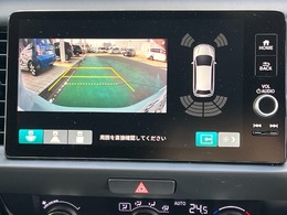 後方確認はオマカセのリアカメラ付です。車庫入れもラクラクです☆前方後方に障害物を検知して警報を鳴らすセンサーも搭載されております☆