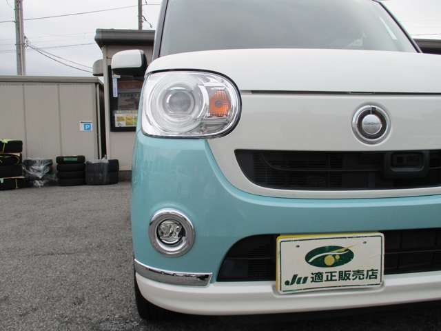 ヘッドライトのくすみや小さな傷など、くすんだレンズもある程度まで綺麗に復活します♪お車のライトが気になる方はお気軽にご相談下さいね♪