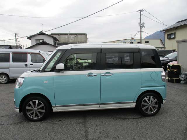 荷物で手が塞がっていても簡単にドアの開閉が出来ます！何より力要らずで開閉OK！半ドアになってしまう心配はございません！電動機能はOFFにもできますから元気なお子様の駆け出しも安心！