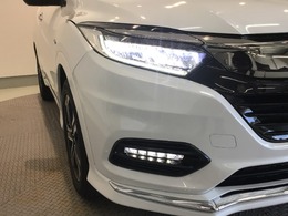 【LEDヘッドライト】ディスチャージヘッドライト（HID）と同等の明るさで、夜道や雨天走行が明るく視界良好！！　フォグライトも装備で、安心感さらにUPです♪安心ドライブを楽しんで下さい♪