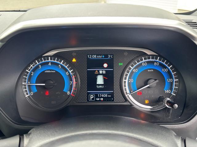 視認性の良いスピードメーターで夜も見やすく表示されますので夜道も安心ですね。