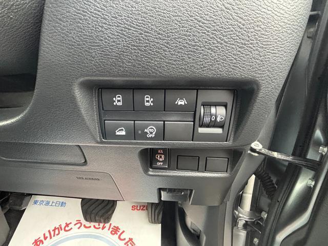 両側パワースライドドアなのでお子様連れの方には特に重宝される機能です♪そしてチャイルドロック機能付きなのでお子様が急にドアを開ける心配もありません♪