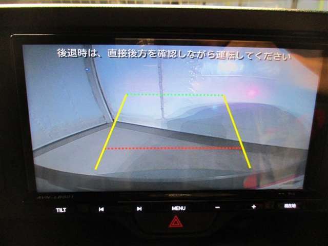 【バックモニター】バック時の必需品バックモニターを装備！駐車時の車庫入れやバック時の後方確認をサポートいたします！